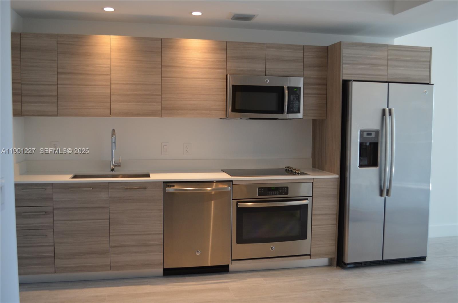 121 NE 34th St #1803, Miami FL 33137