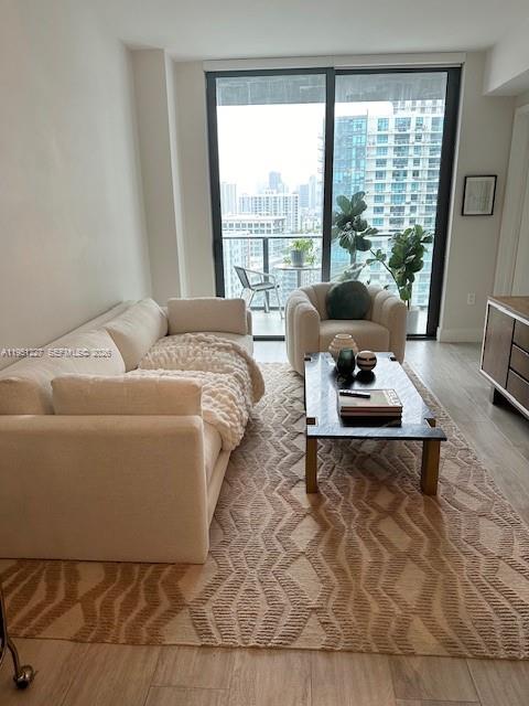 121 NE 34th St #1803, Miami FL 33137