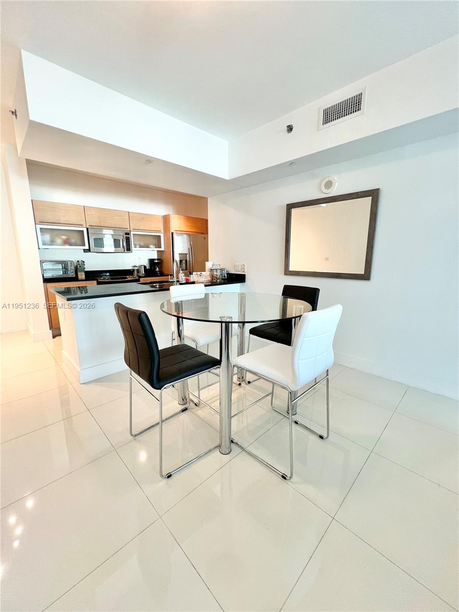 950 Brickell Bay Dr #1101, Miami FL 33131