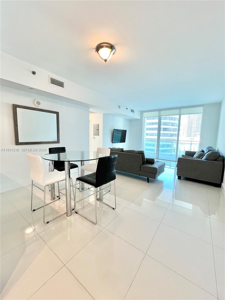 950 Brickell Bay Dr #1101, Miami FL 33131
