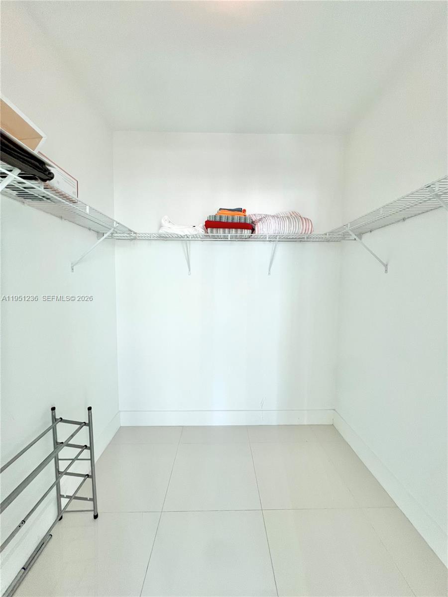 950 Brickell Bay Dr #1101, Miami FL 33131