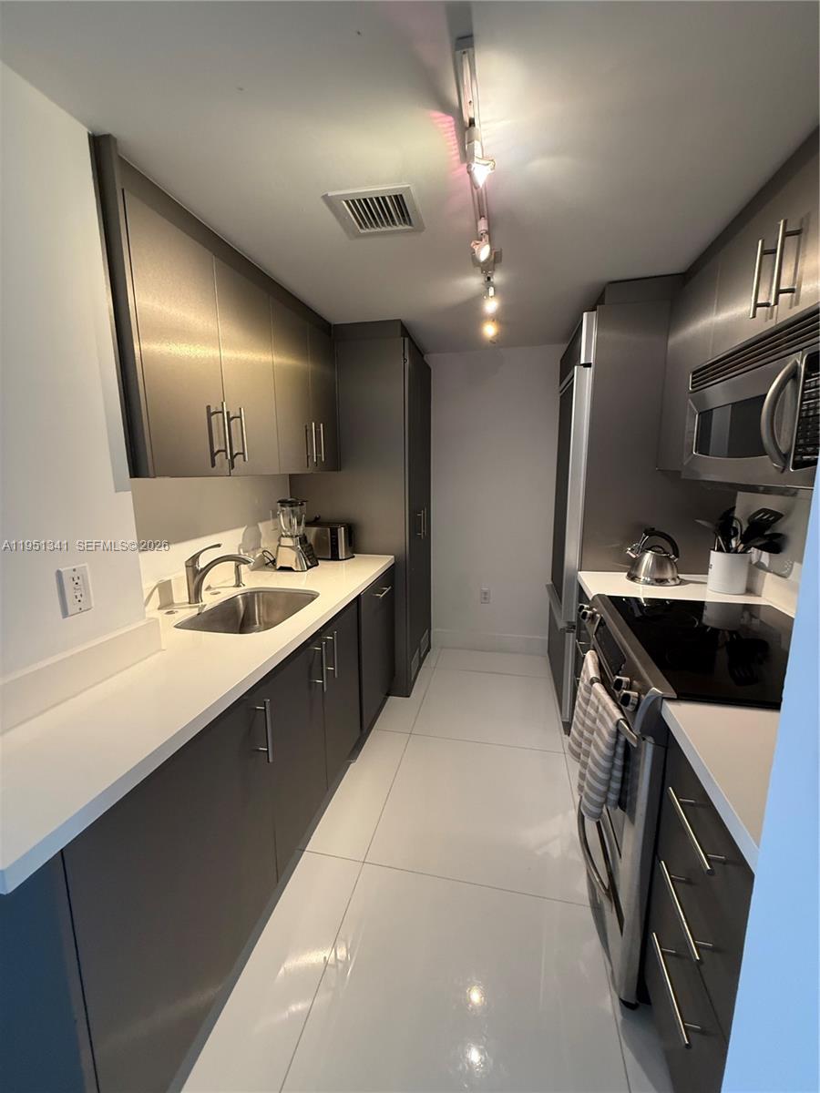 10275 Collins Ave #619, Bal Harbour FL 33154