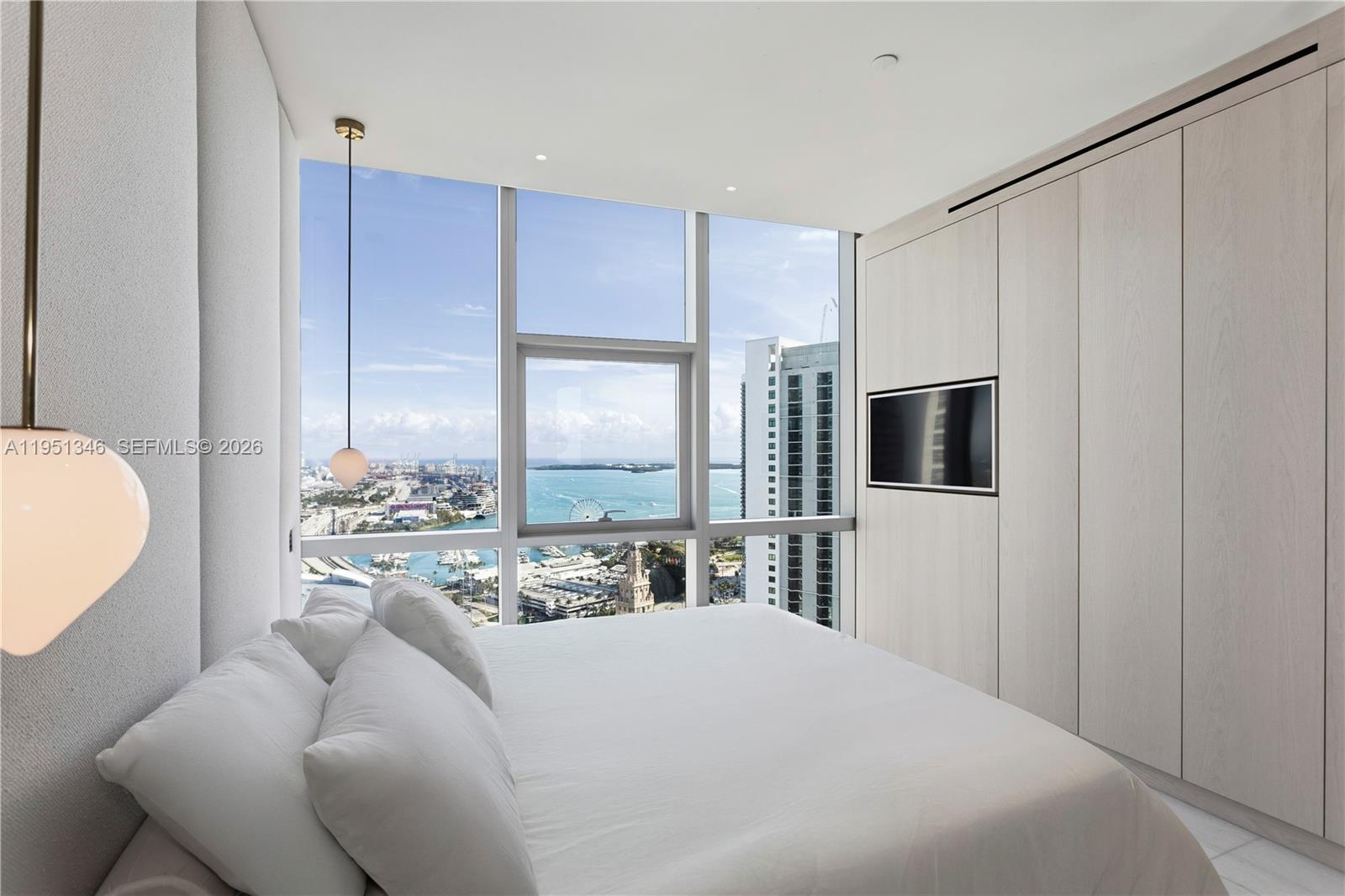 851 NE 1st Ave #3411, Miami FL 33132