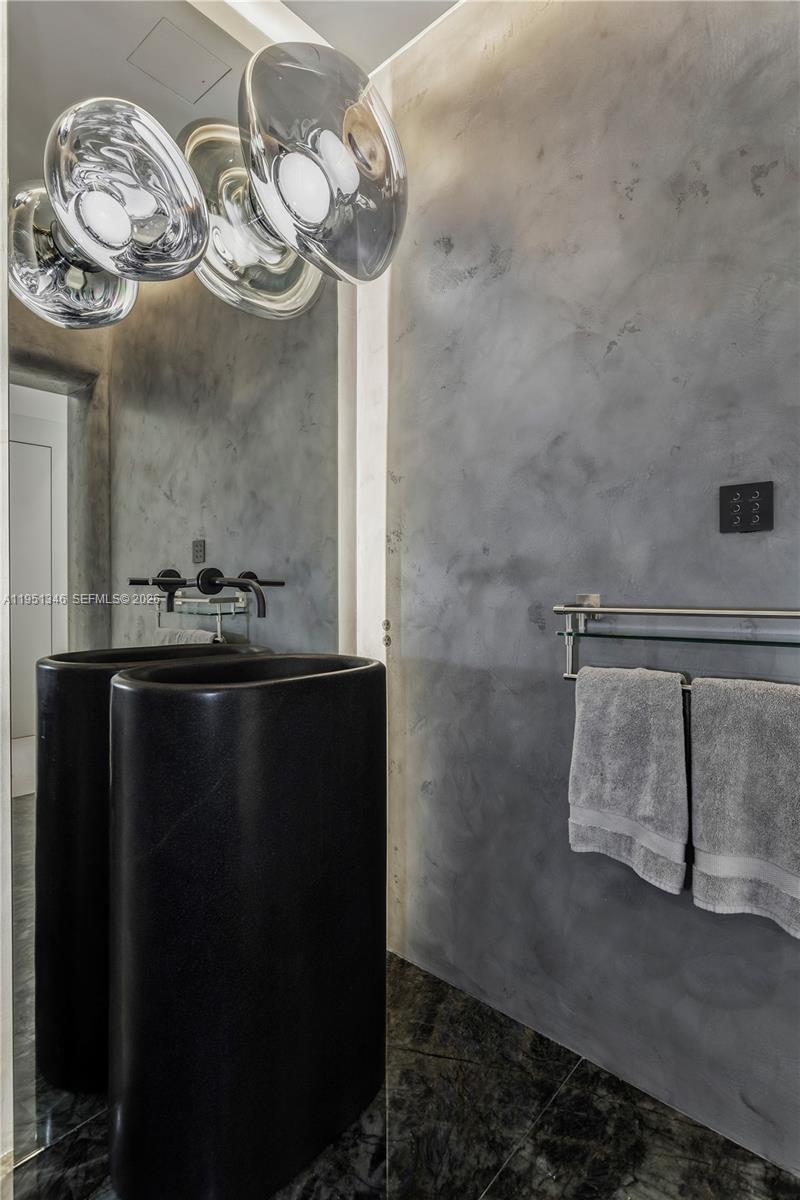 851 NE 1st Ave #3411, Miami FL 33132