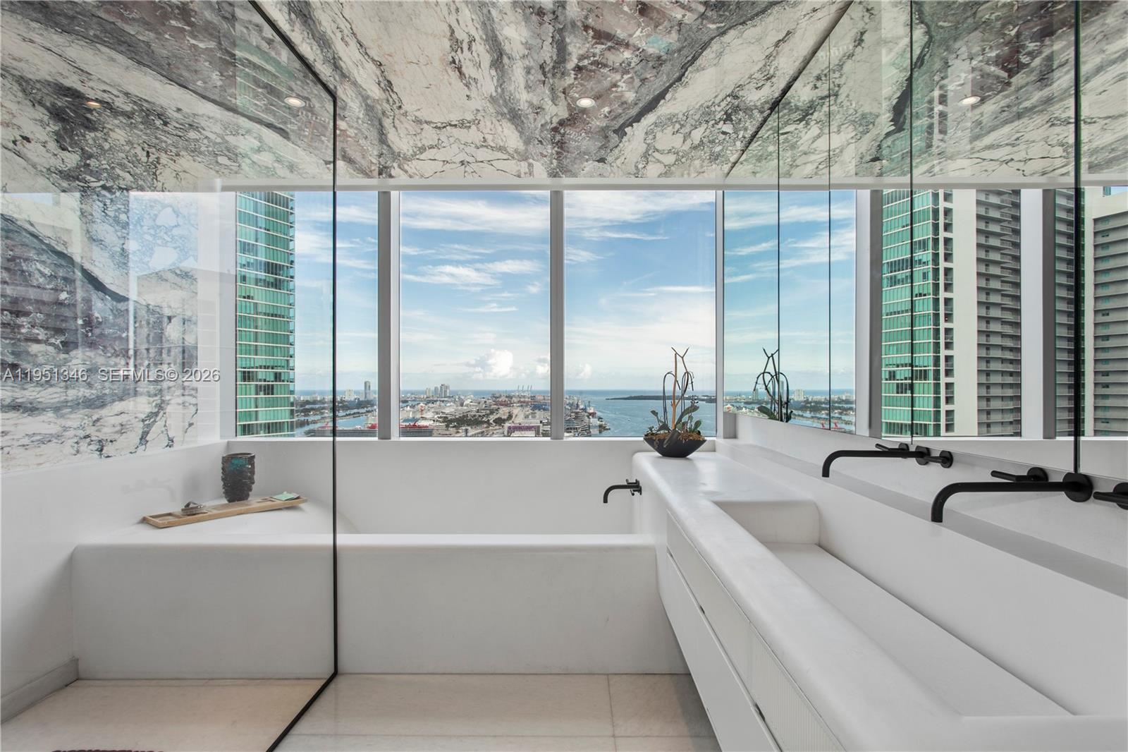 851 NE 1st Ave #3411, Miami FL 33132