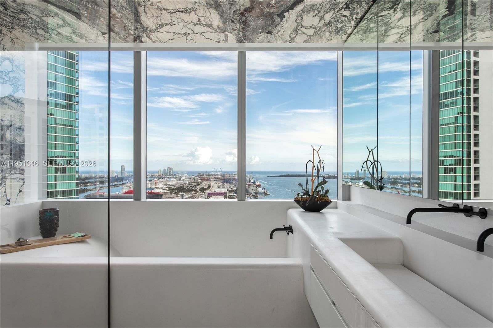 851 NE 1st Ave #3411, Miami FL 33132