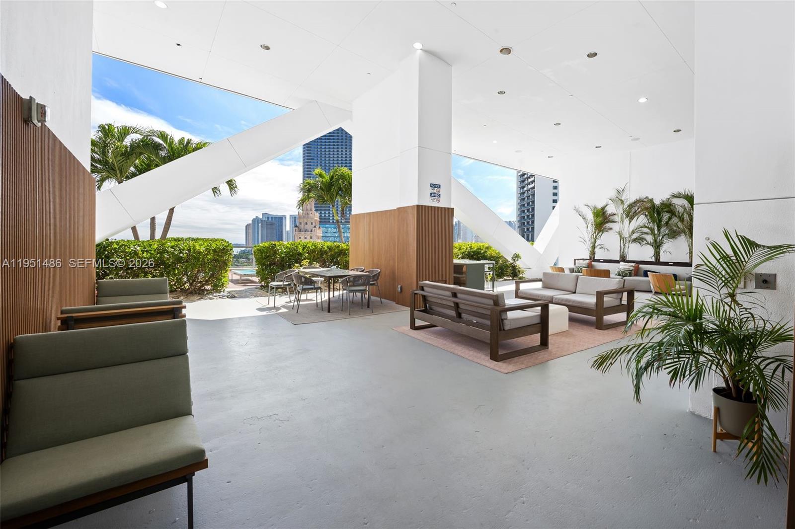 888 Biscayne Blvd #2802, Miami FL 33132