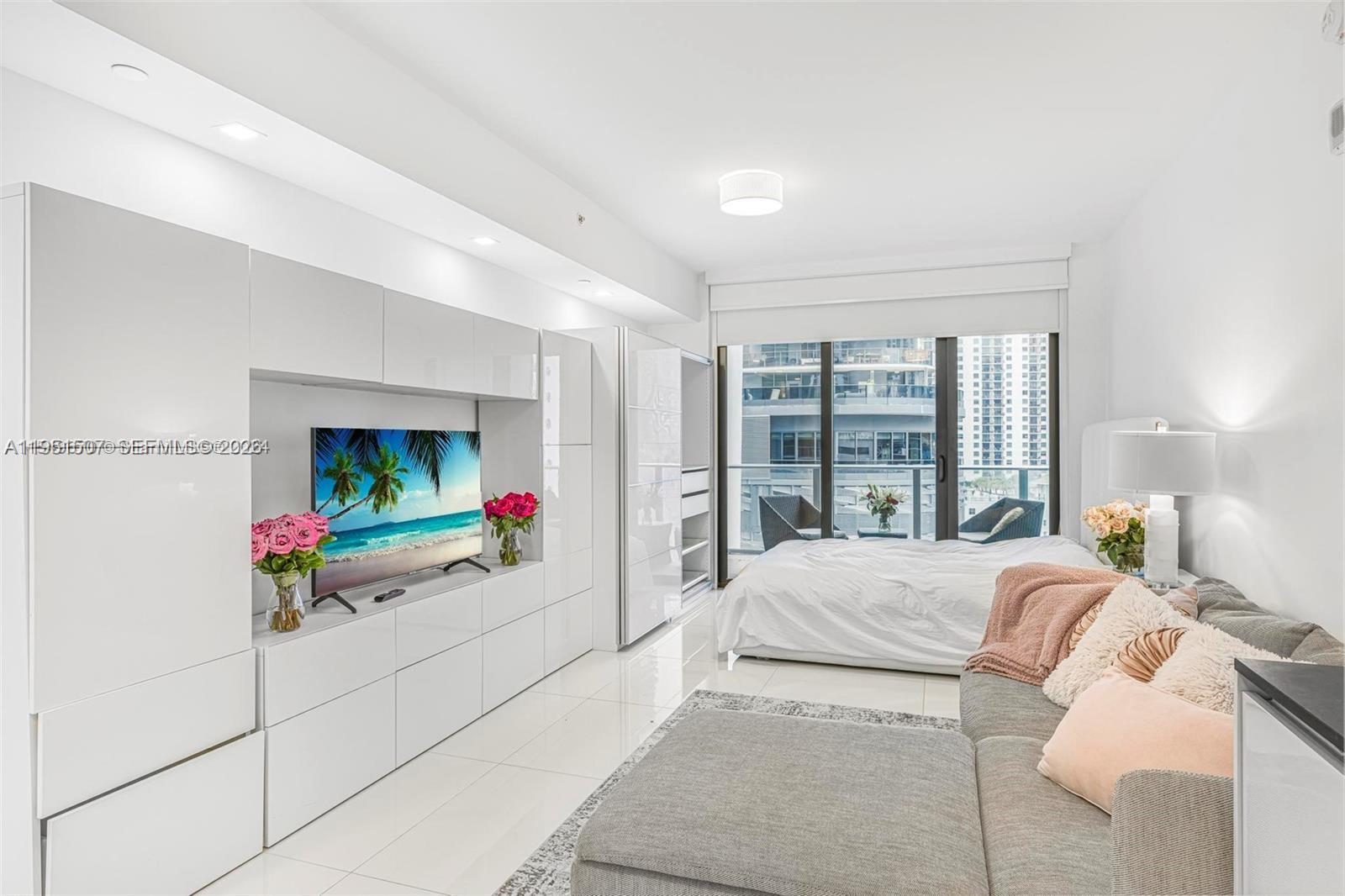 1010 Brickell Ave #1710, Miami FL 33131