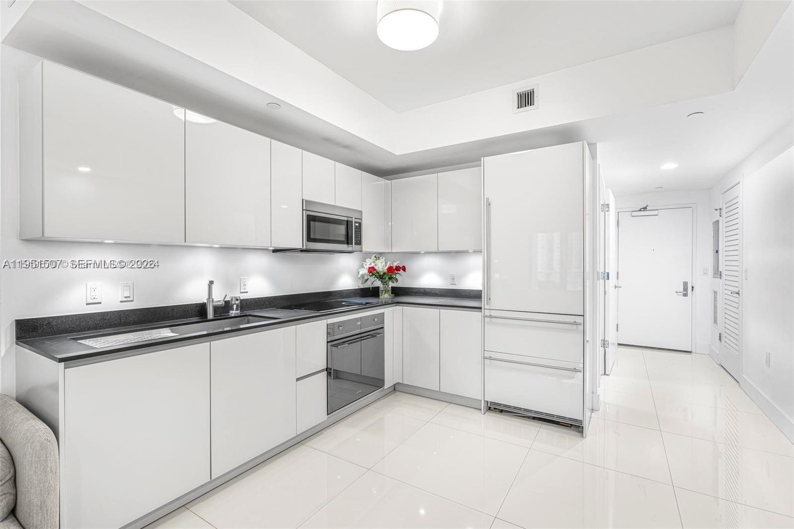 1010 Brickell Ave #1710, Miami FL 33131