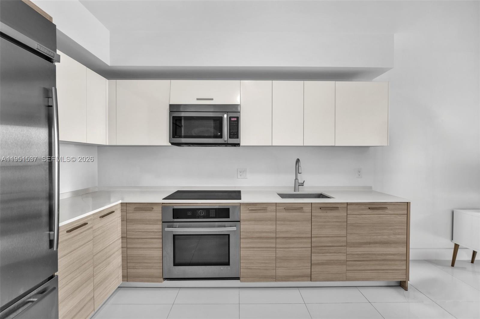 1300 Brickell Bay Dr #2507, Miami FL 33131