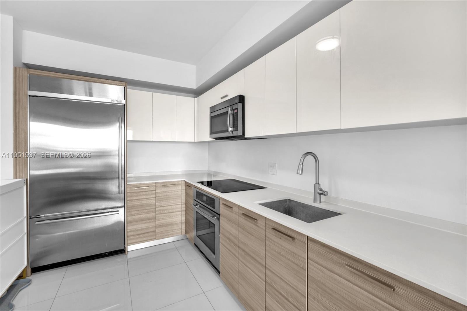 1300 Brickell Bay Dr #2507, Miami FL 33131