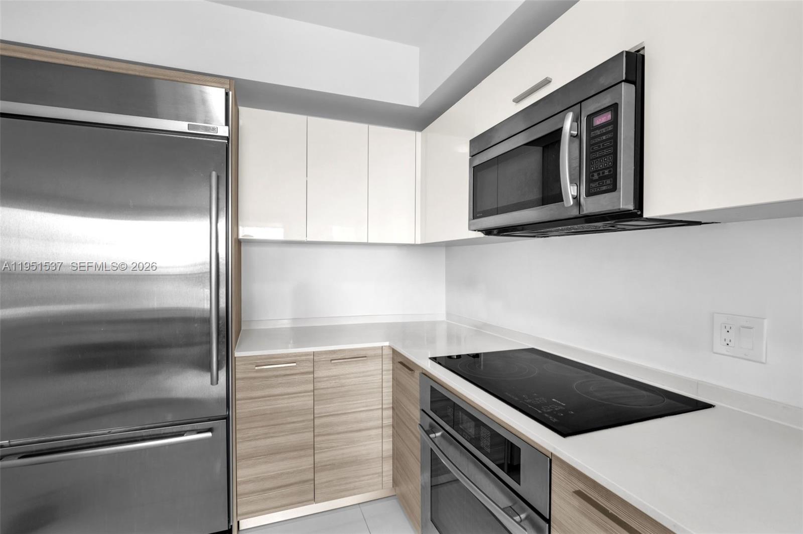 1300 Brickell Bay Dr #2507, Miami FL 33131