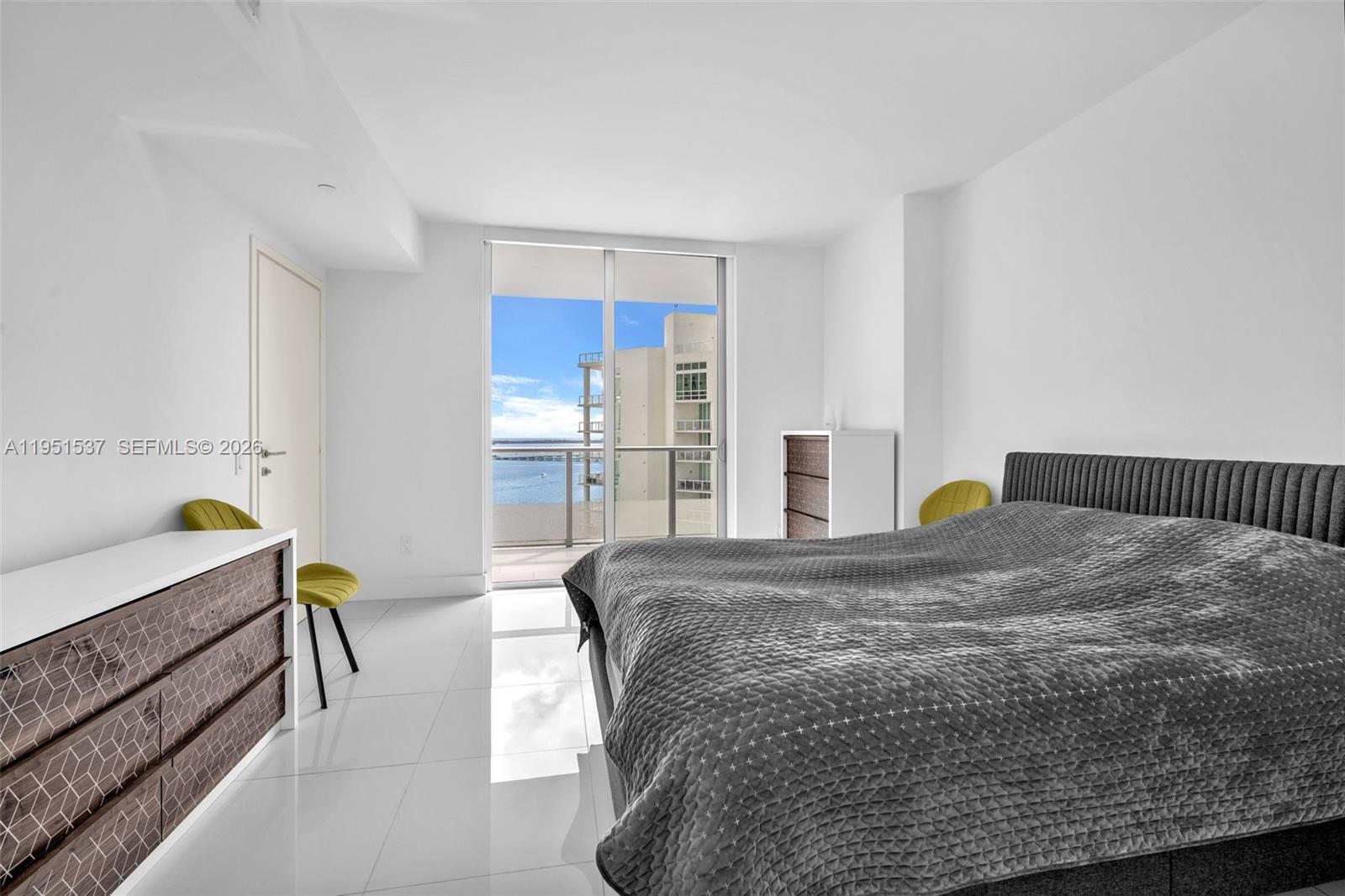 1300 Brickell Bay Dr #2507, Miami FL 33131