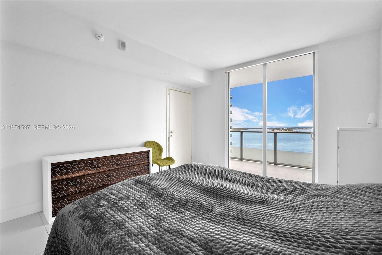 1300 Brickell Bay Dr #2507, Miami FL 33131
