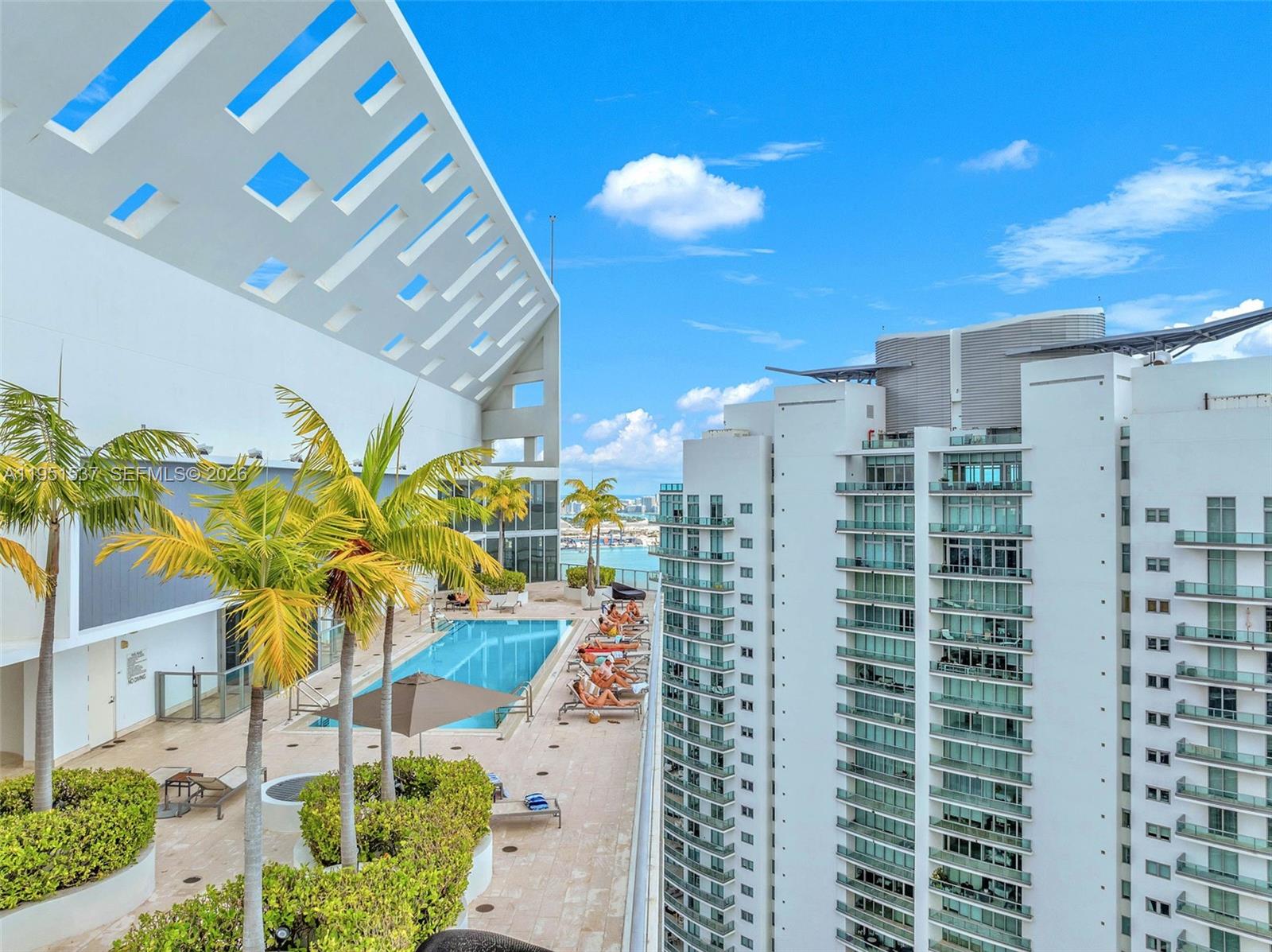 1300 Brickell Bay Dr #2507, Miami FL 33131