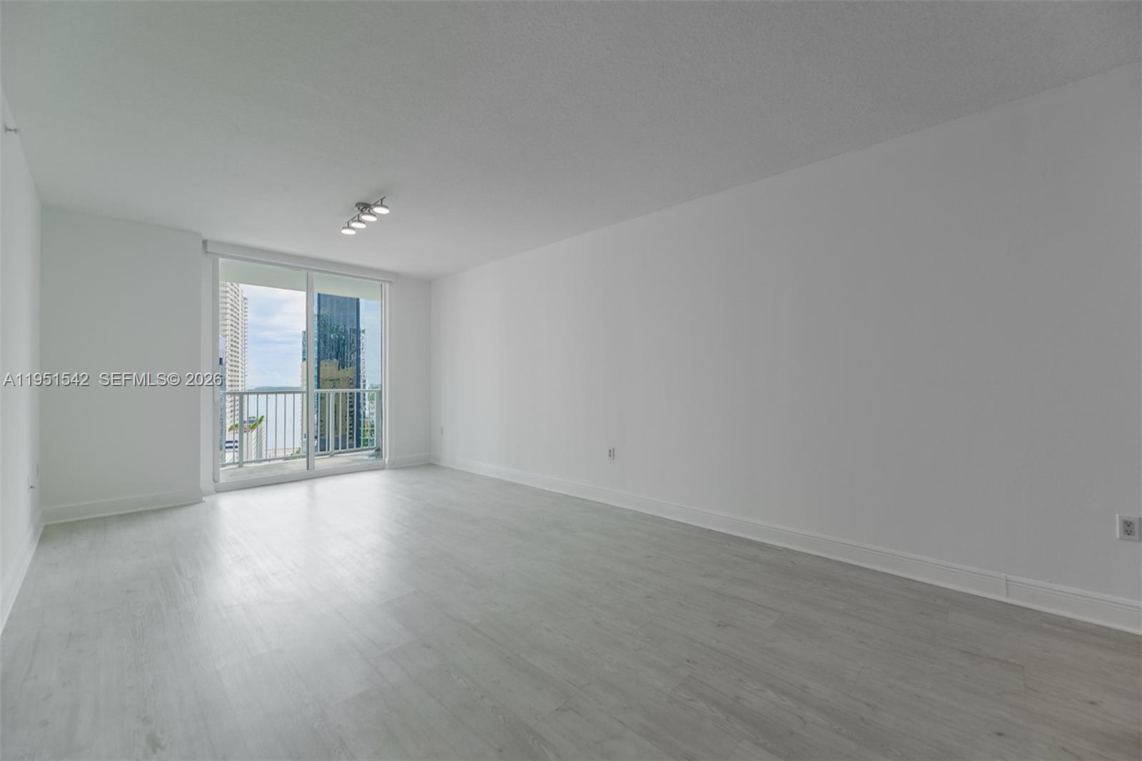 1250 S Miami Ave #1906, Miami FL 33130
