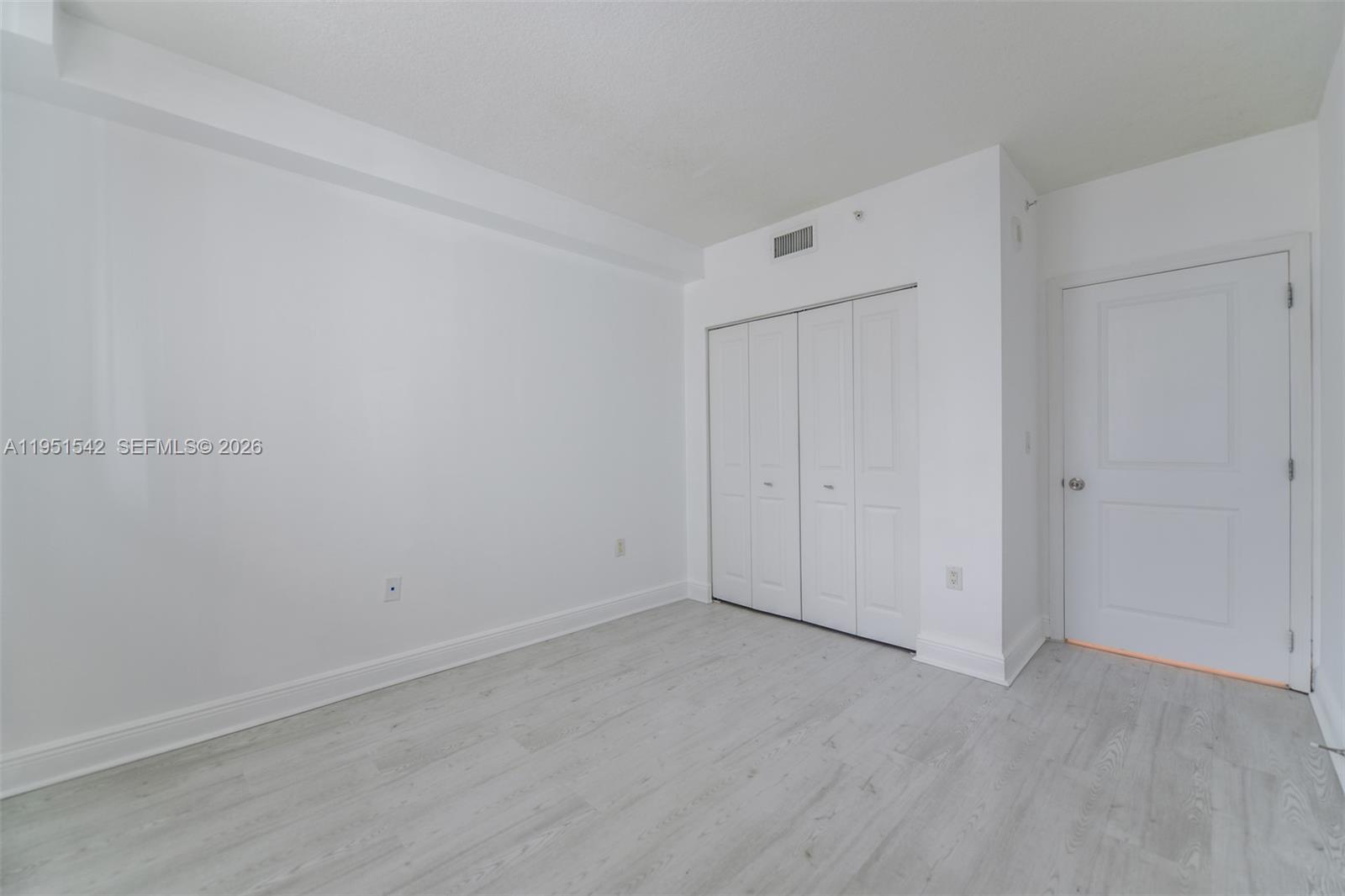 1250 S Miami Ave #1906, Miami FL 33130