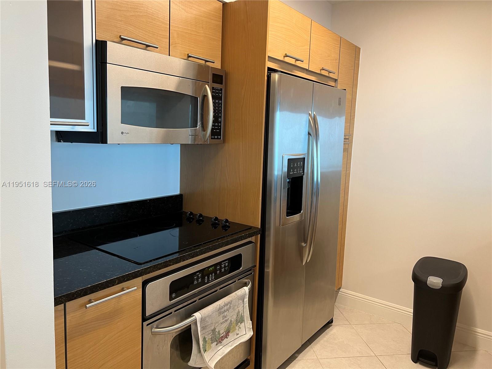 31 SE 5th St #1409, Miami FL 33131