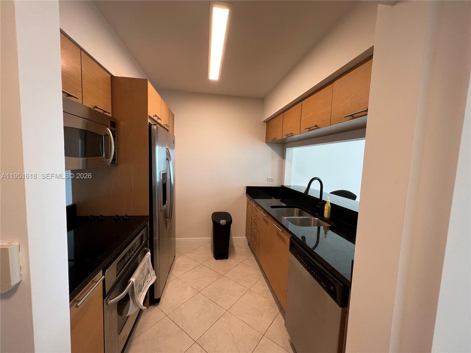 31 SE 5th St #1409, Miami FL 33131