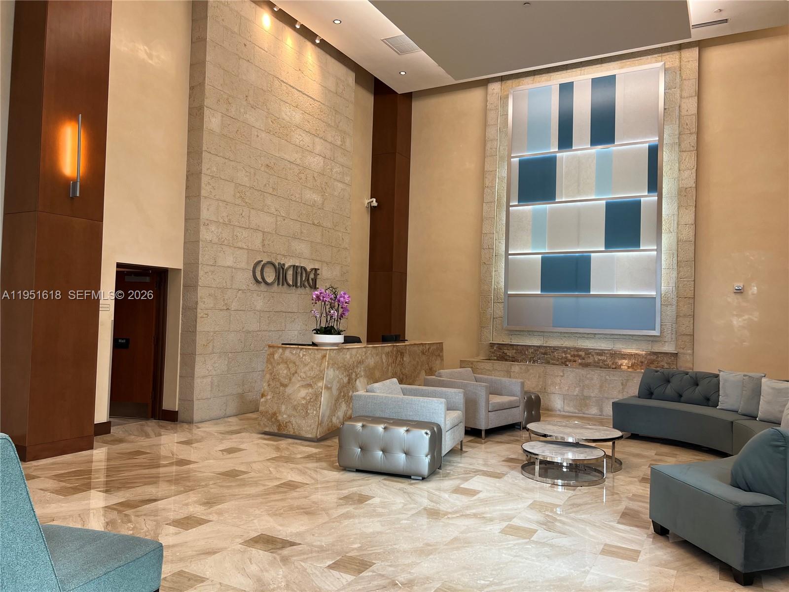 31 SE 5th St #1409, Miami FL 33131