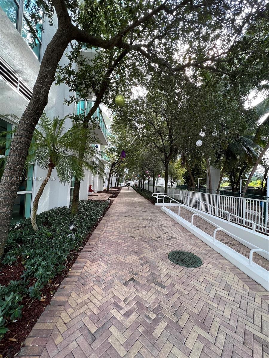 31 SE 5th St #1409, Miami FL 33131