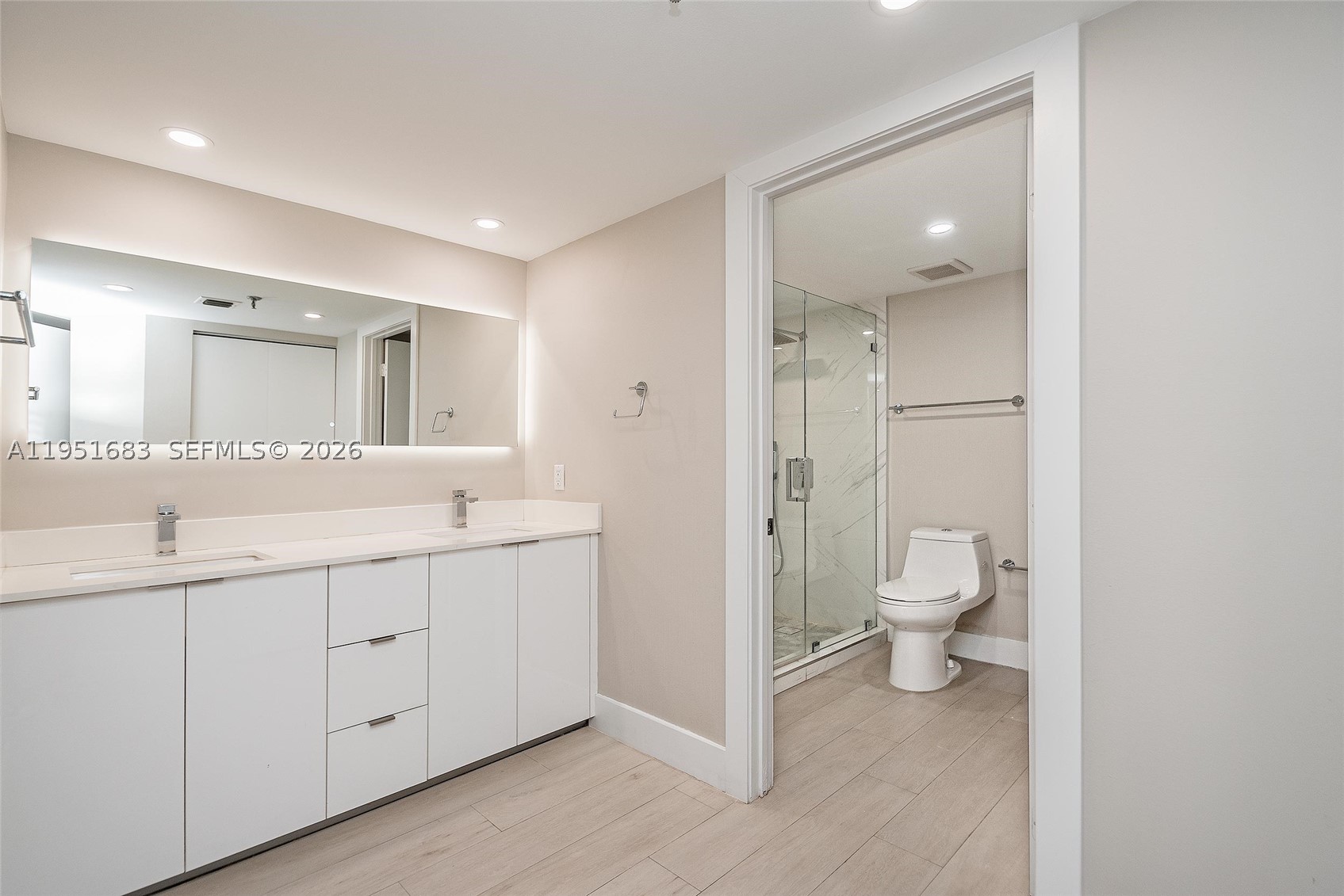 520 Brickell Key Dr #A1010, Miami FL 33131