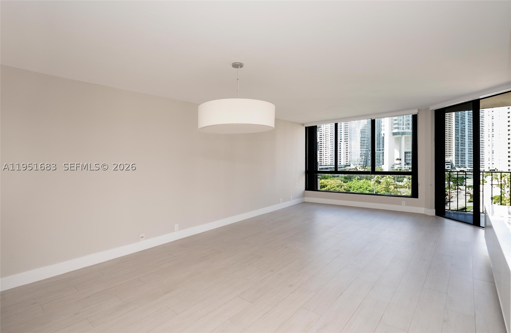520 Brickell Key Dr #A1010, Miami FL 33131