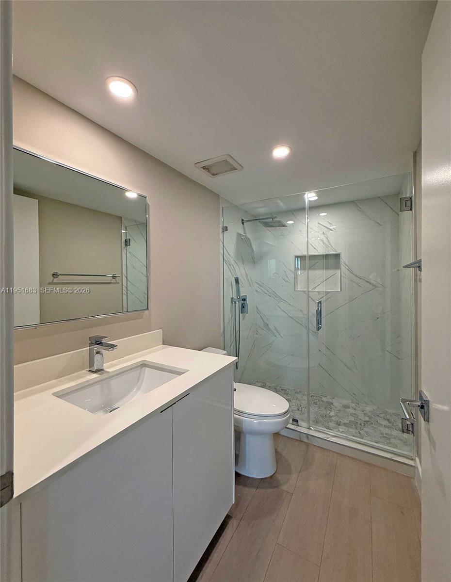 520 Brickell Key Dr #A1010, Miami FL 33131
