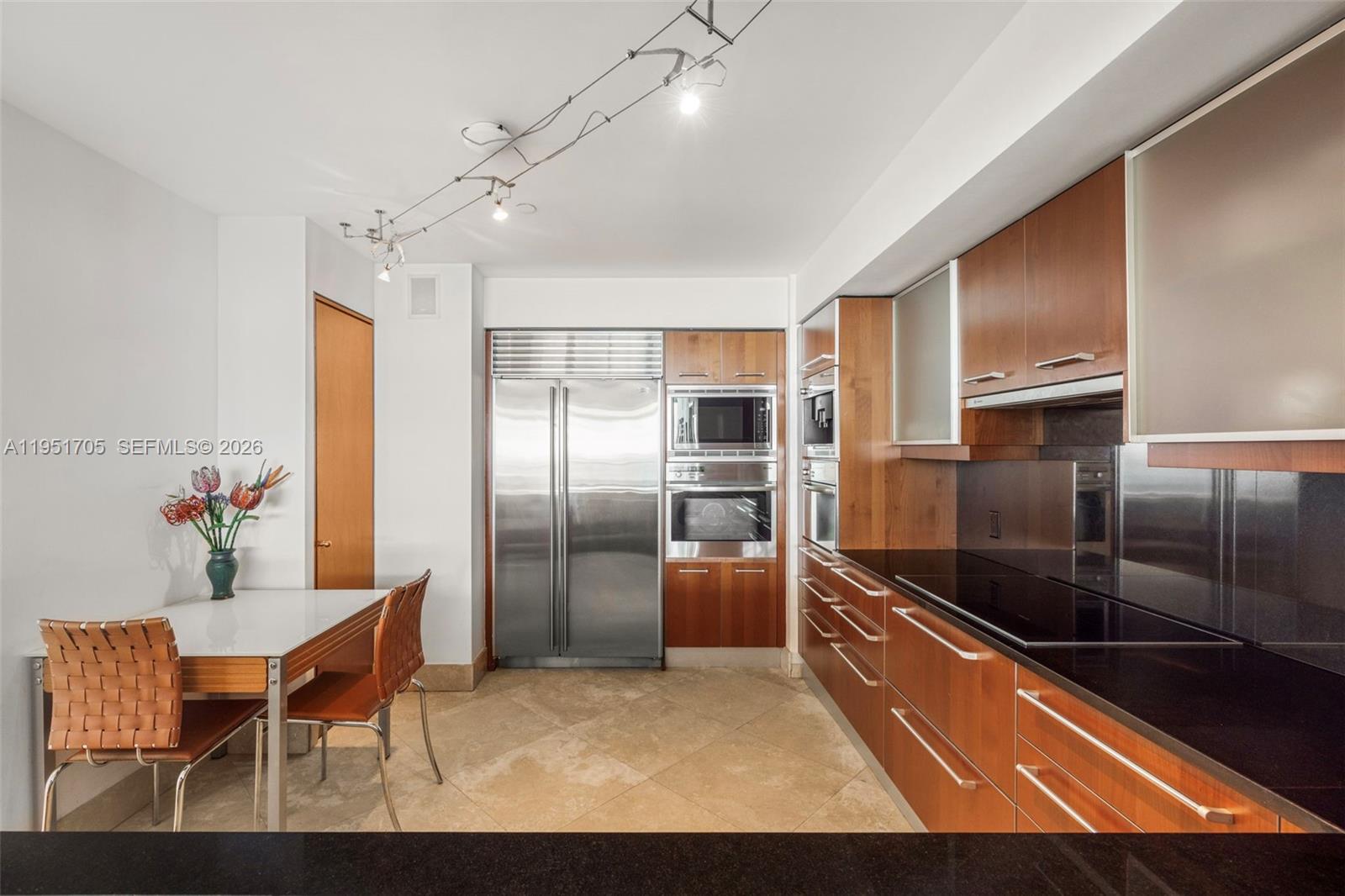 1331 Brickell Bay Dr #2807, Miami FL 33131