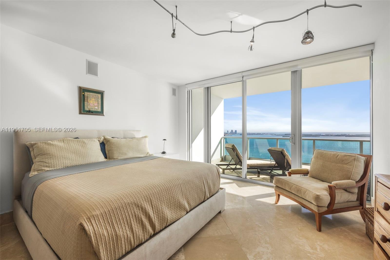 1331 Brickell Bay Dr #2807, Miami FL 33131