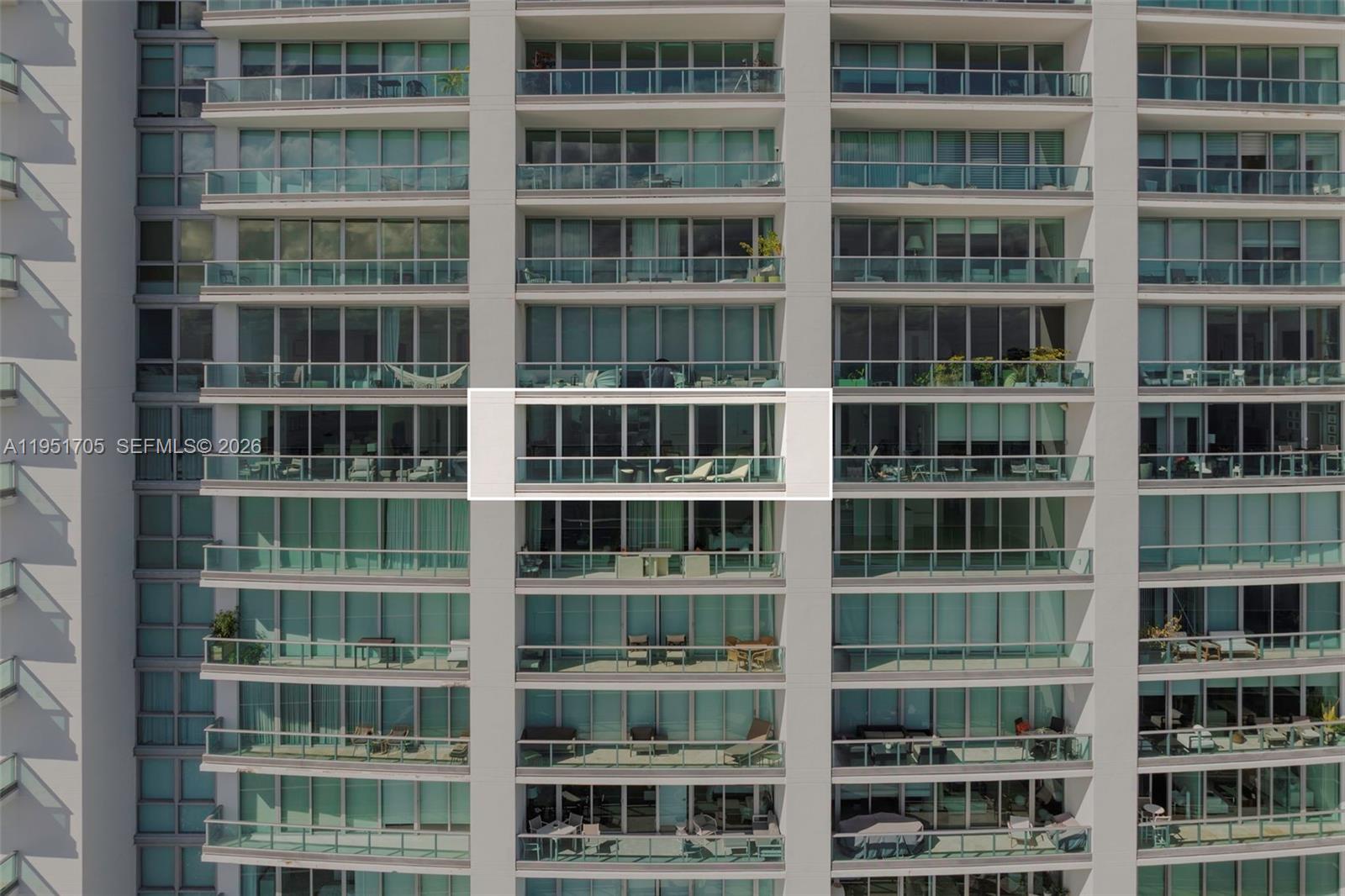 1331 Brickell Bay Dr #2807, Miami FL 33131