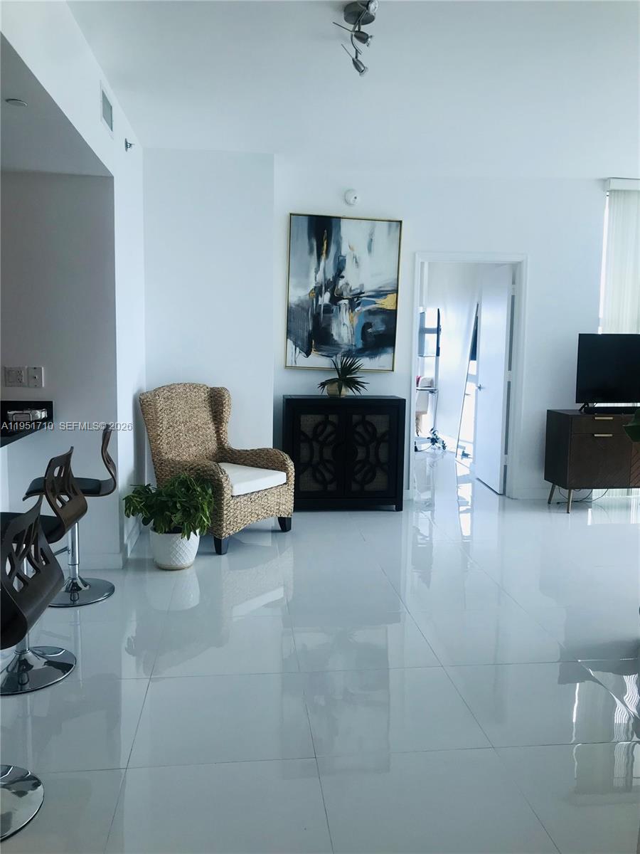 951 Brickell Ave #2410, Miami FL 33131