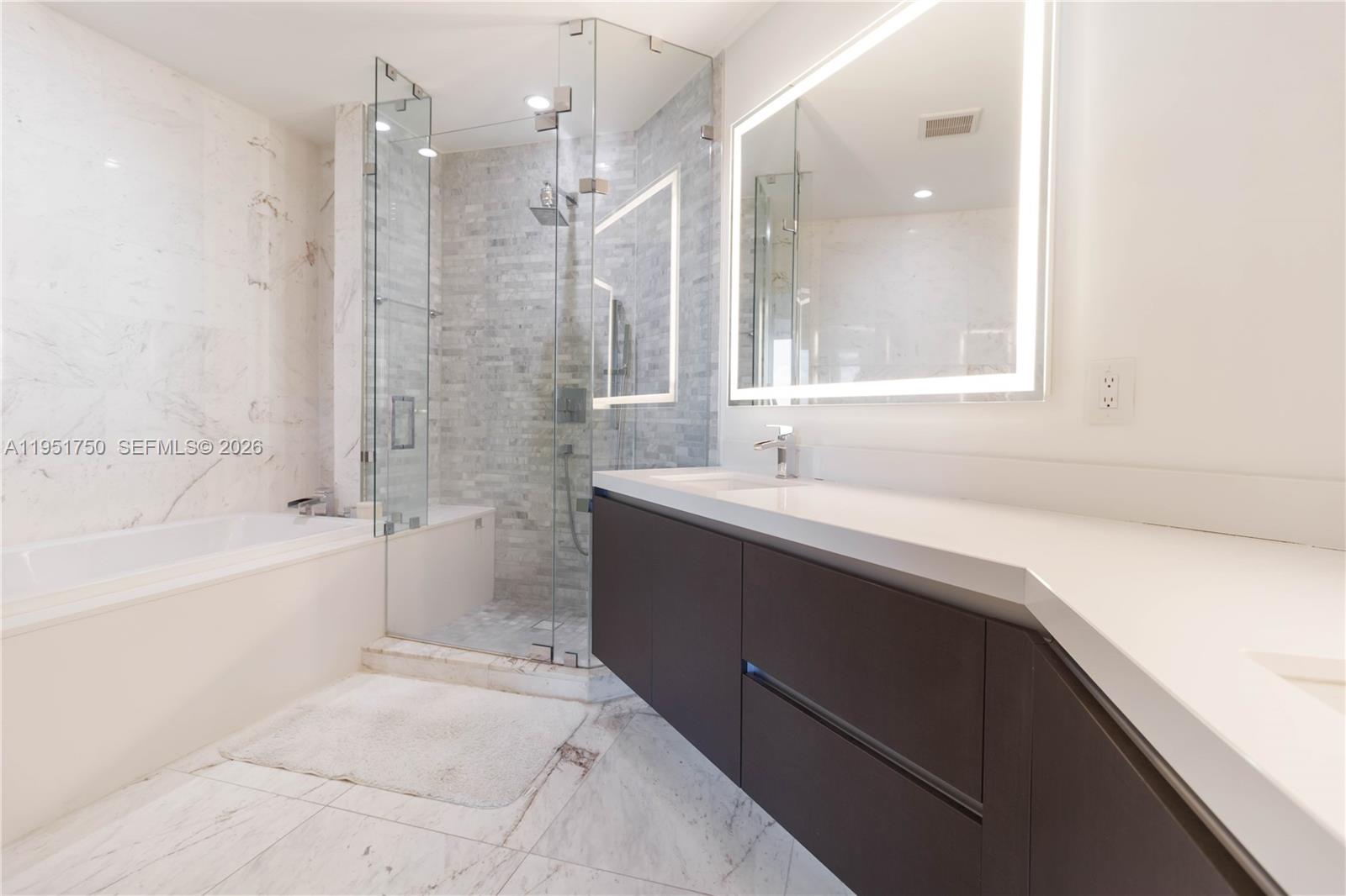 851 NE 1st Ave #3006, Miami FL 33132