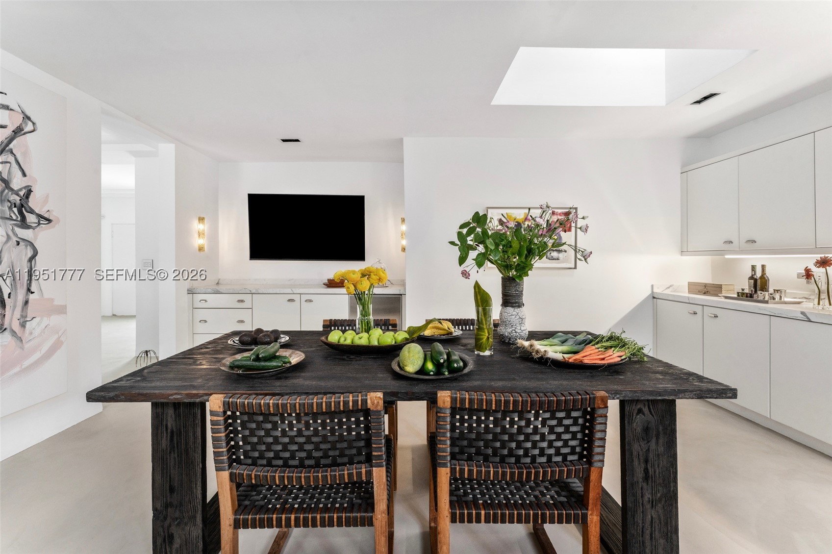 3325 Pine Tree Dr, Miami Beach FL 33140