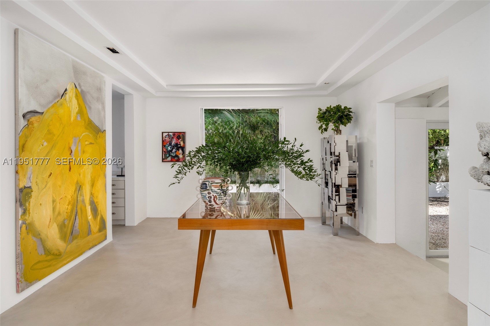 3325 Pine Tree Dr, Miami Beach FL 33140
