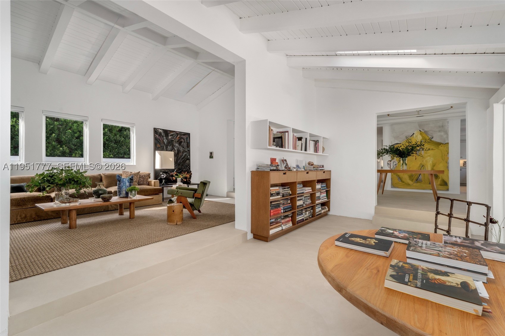 3325 Pine Tree Dr, Miami Beach FL 33140