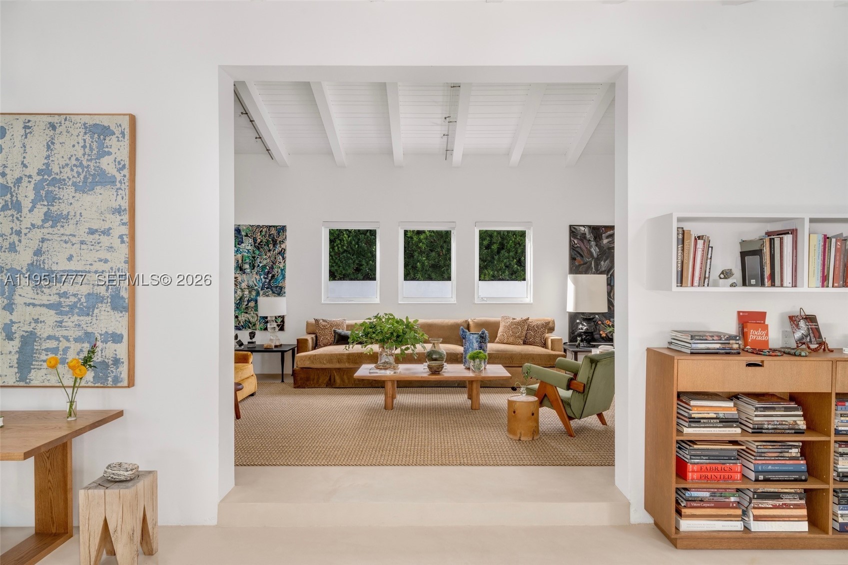 3325 Pine Tree Dr, Miami Beach FL 33140