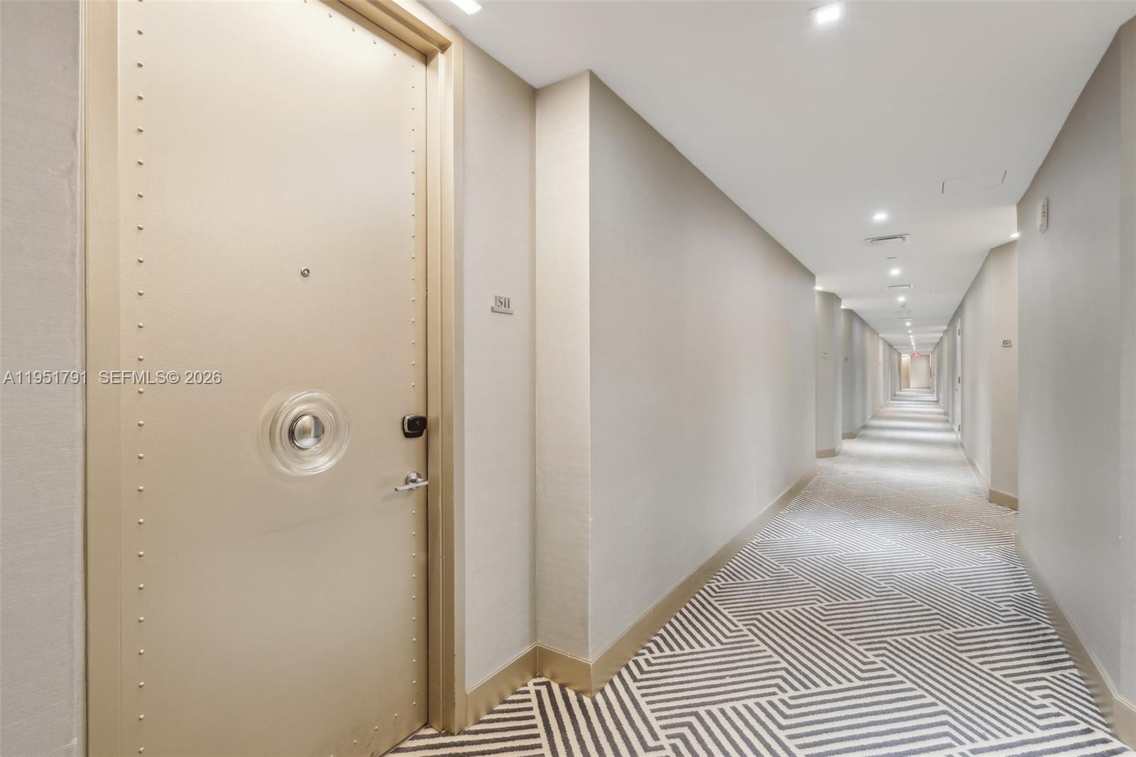 2201 Collins Ave #1511, Miami Beach FL 33139