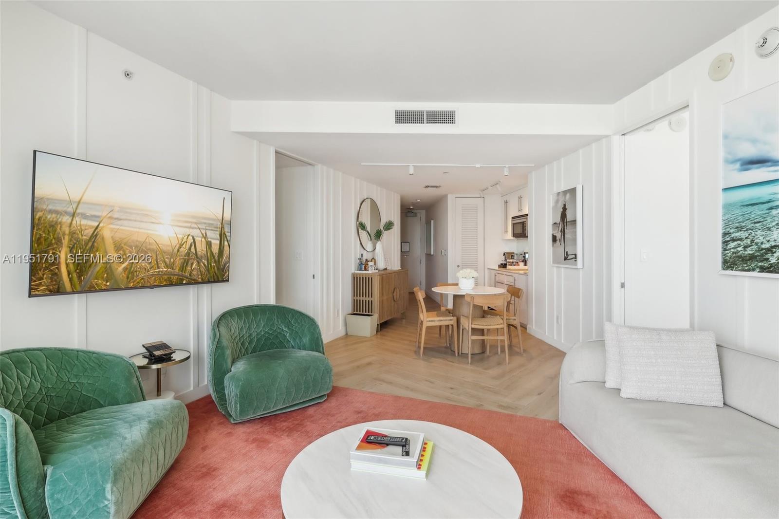 2201 Collins Ave #1511, Miami Beach FL 33139