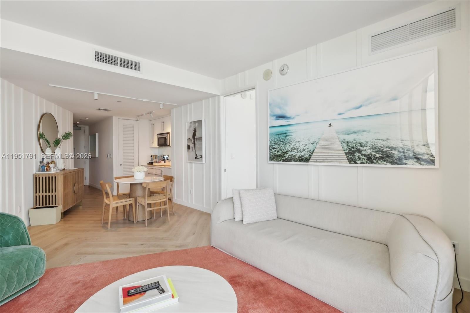 2201 Collins Ave #1511, Miami Beach FL 33139