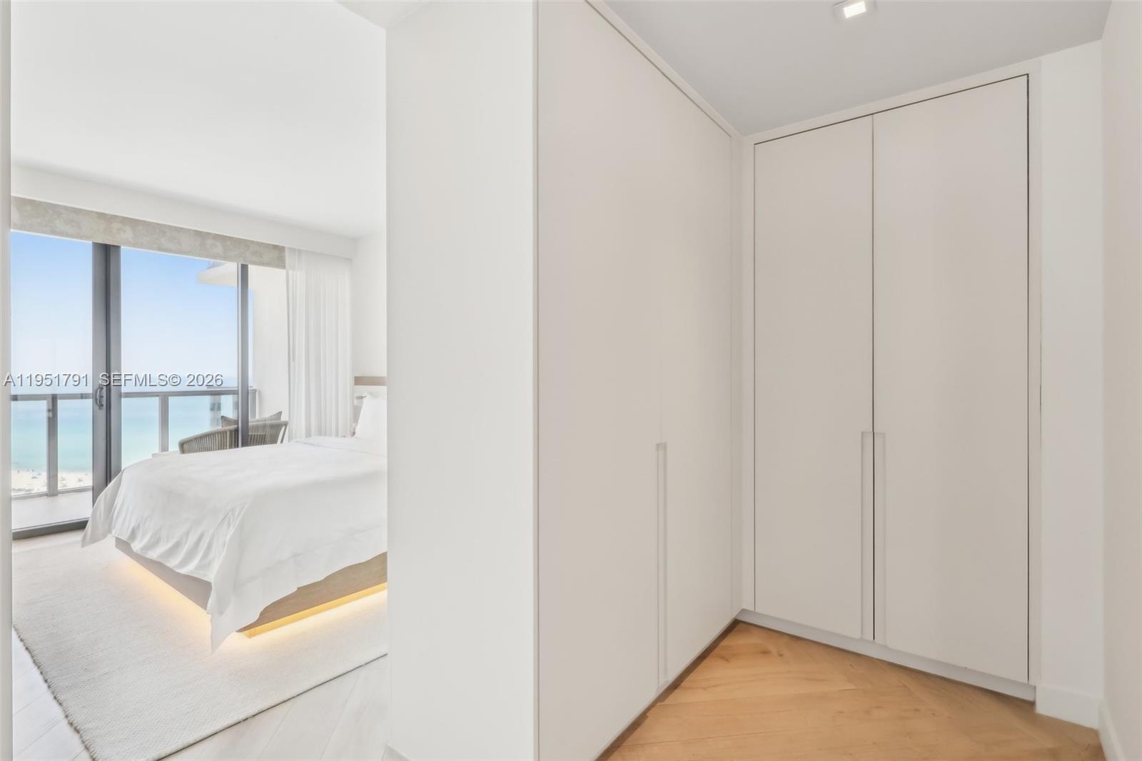 2201 Collins Ave #1511, Miami Beach FL 33139