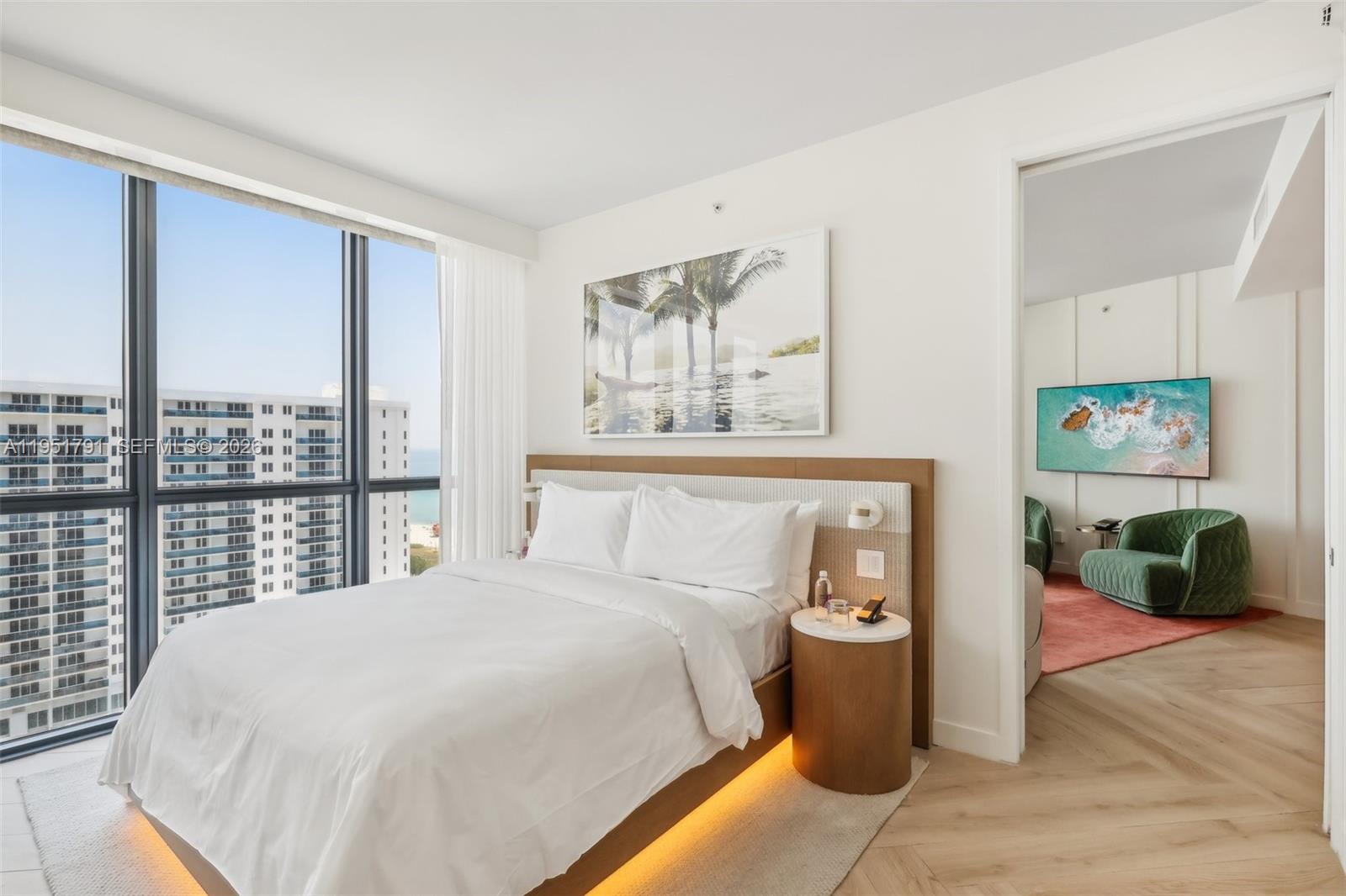 2201 Collins Ave #1511, Miami Beach FL 33139