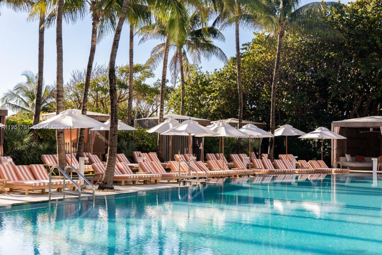 2201 Collins Ave #1511, Miami Beach FL 33139