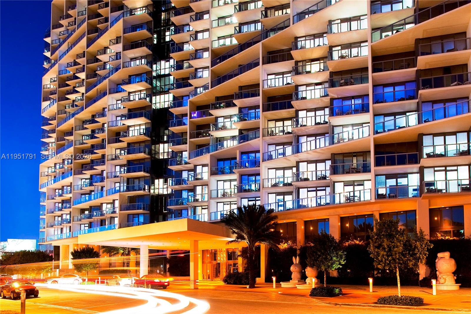 2201 Collins Ave #1511, Miami Beach FL 33139