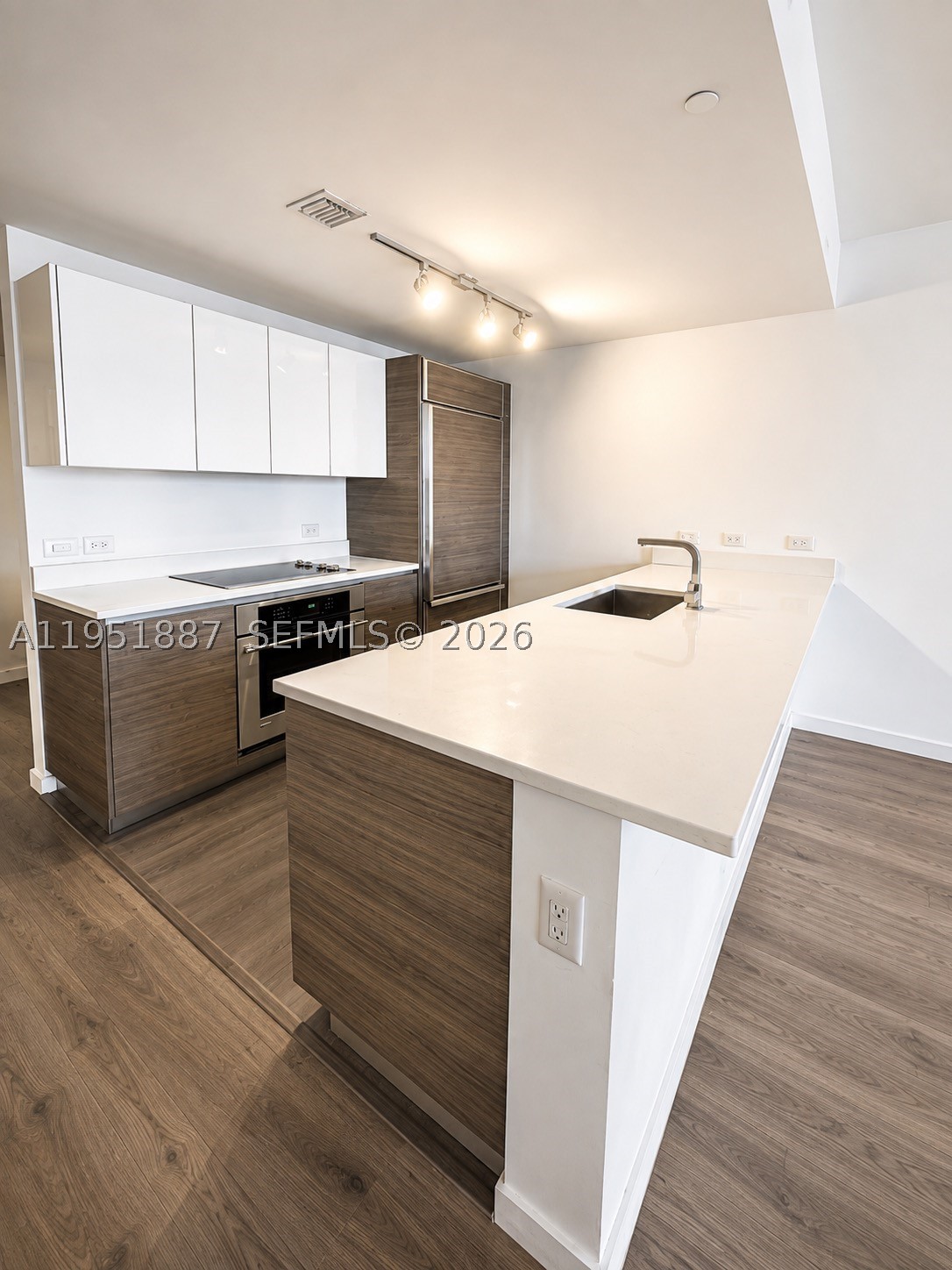 1100 S Miami Ave #2111, Miami FL 33130