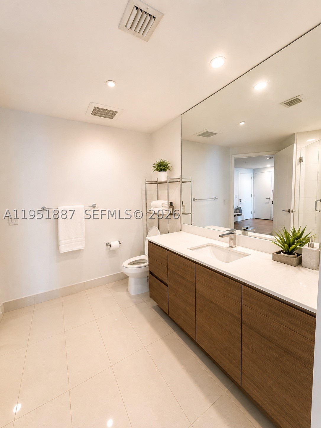 1100 S Miami Ave #2111, Miami FL 33130