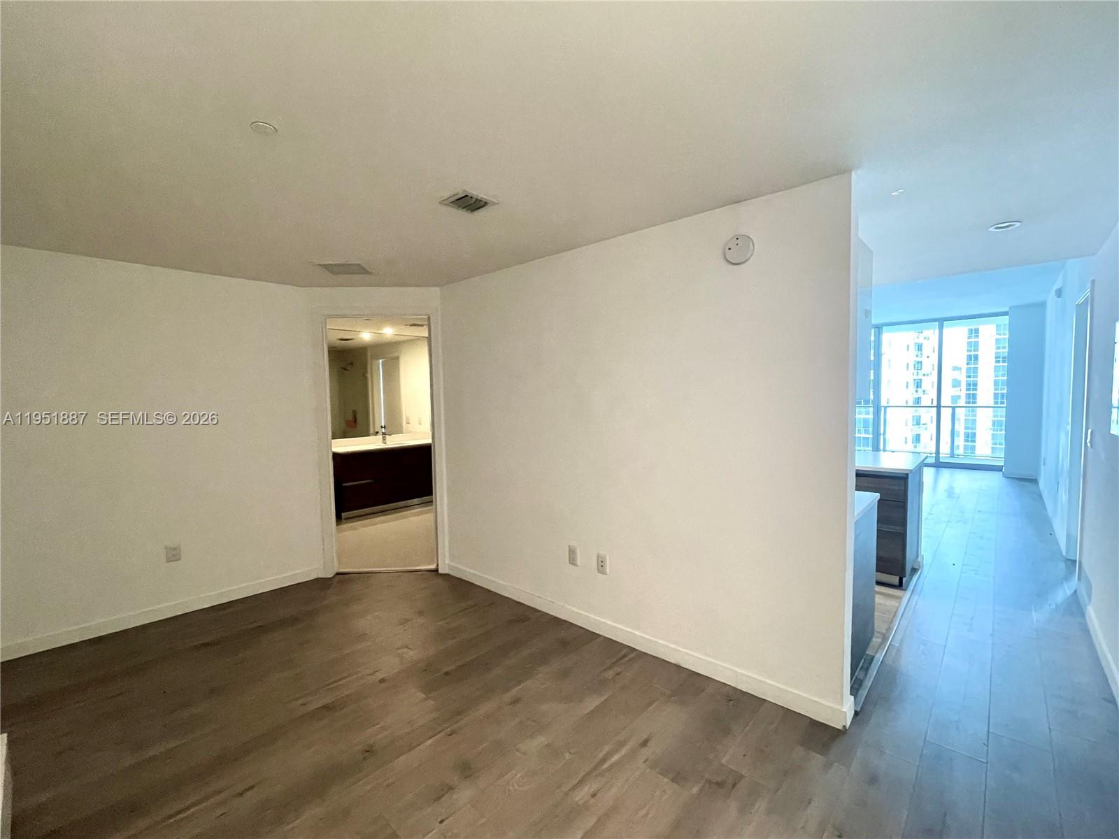 1100 S Miami Ave #2111, Miami FL 33130