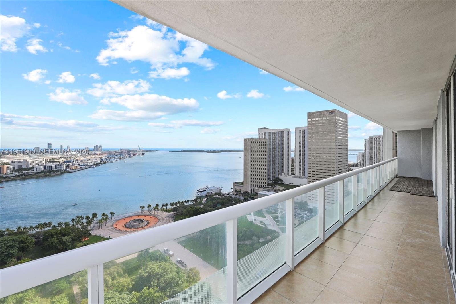 50 Biscayne Blvd #3102, Miami FL 33132