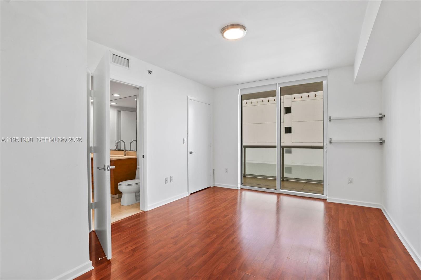 50 Biscayne Blvd #3102, Miami FL 33132