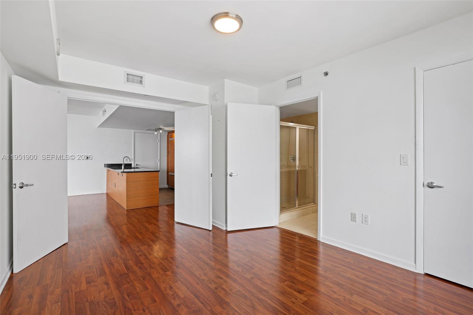 50 Biscayne Blvd #3102, Miami FL 33132